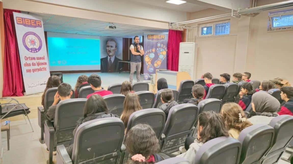 Adıyaman Emniyet Müdürlüğü Siber Suçlar Birimi Tarafından Öğrencilerimize Bilgilendirme Semineri Verildi